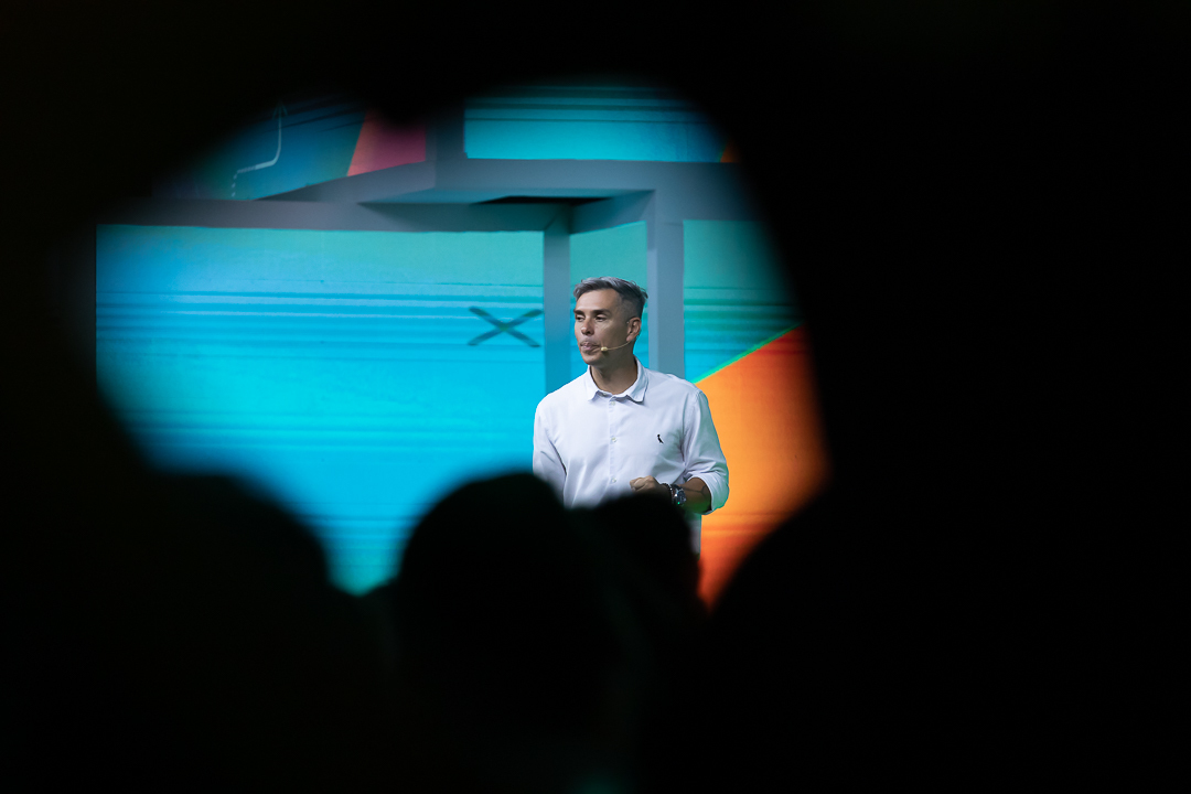 Fotografando a Palestra Motivacional de Ivan Moré 