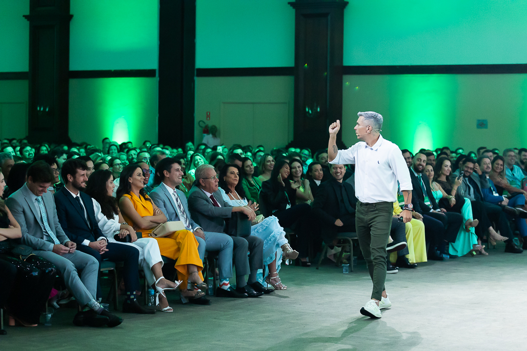 Fotografando a Palestra Motivacional de Ivan Moré 