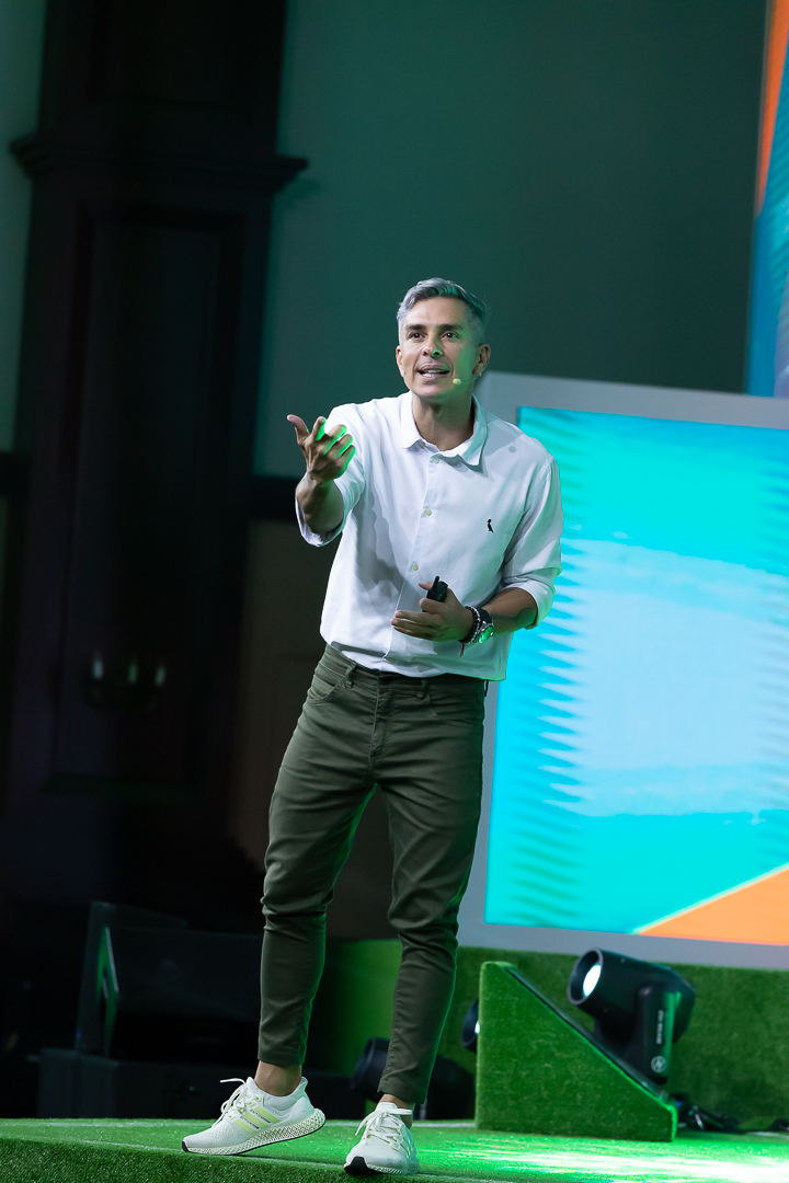 Fotografando a Palestra Motivacional de Ivan Moré 