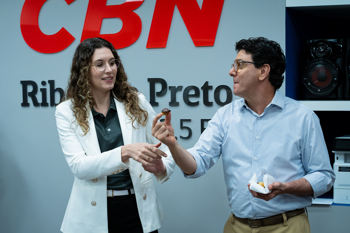 Colaboradores do Grupo EP celebram inauguração dos novos estúdios