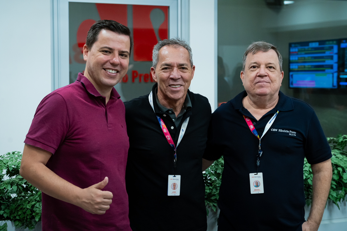 Colaboradores do Grupo EP celebram inauguração dos novos estúdios