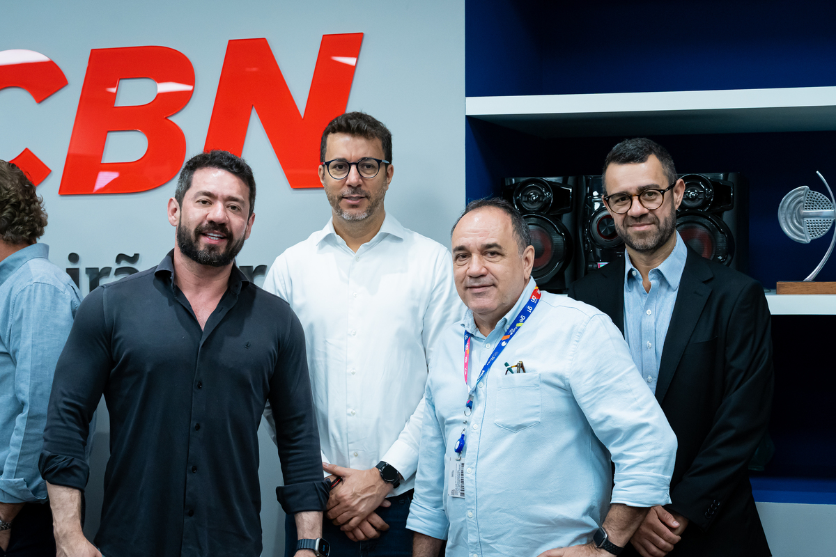 Diretores do Grupo EP na inauguração dos novos estúdios