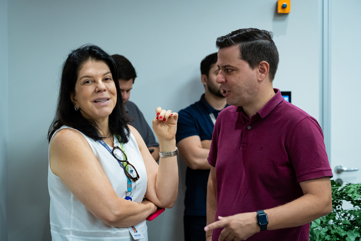 Colaboradores do Grupo EP celebram inauguração dos novos estúdios