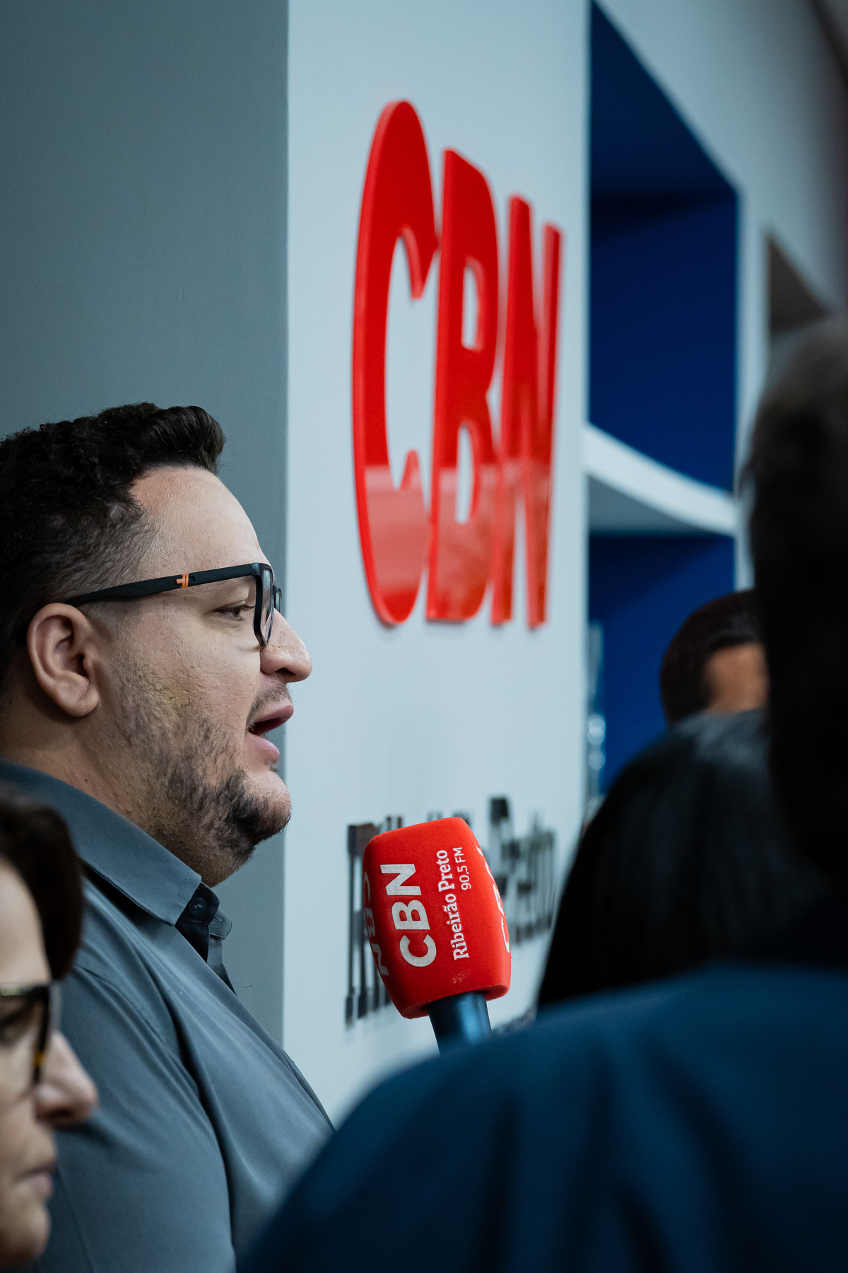 Colaboradores do Grupo EP celebram inauguração dos novos estúdios