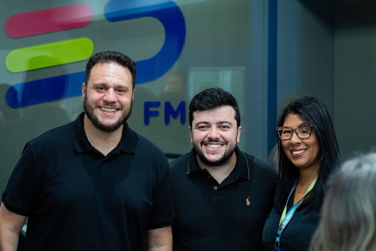 Colaboradores do Grupo EP celebram inauguração dos novos estúdios