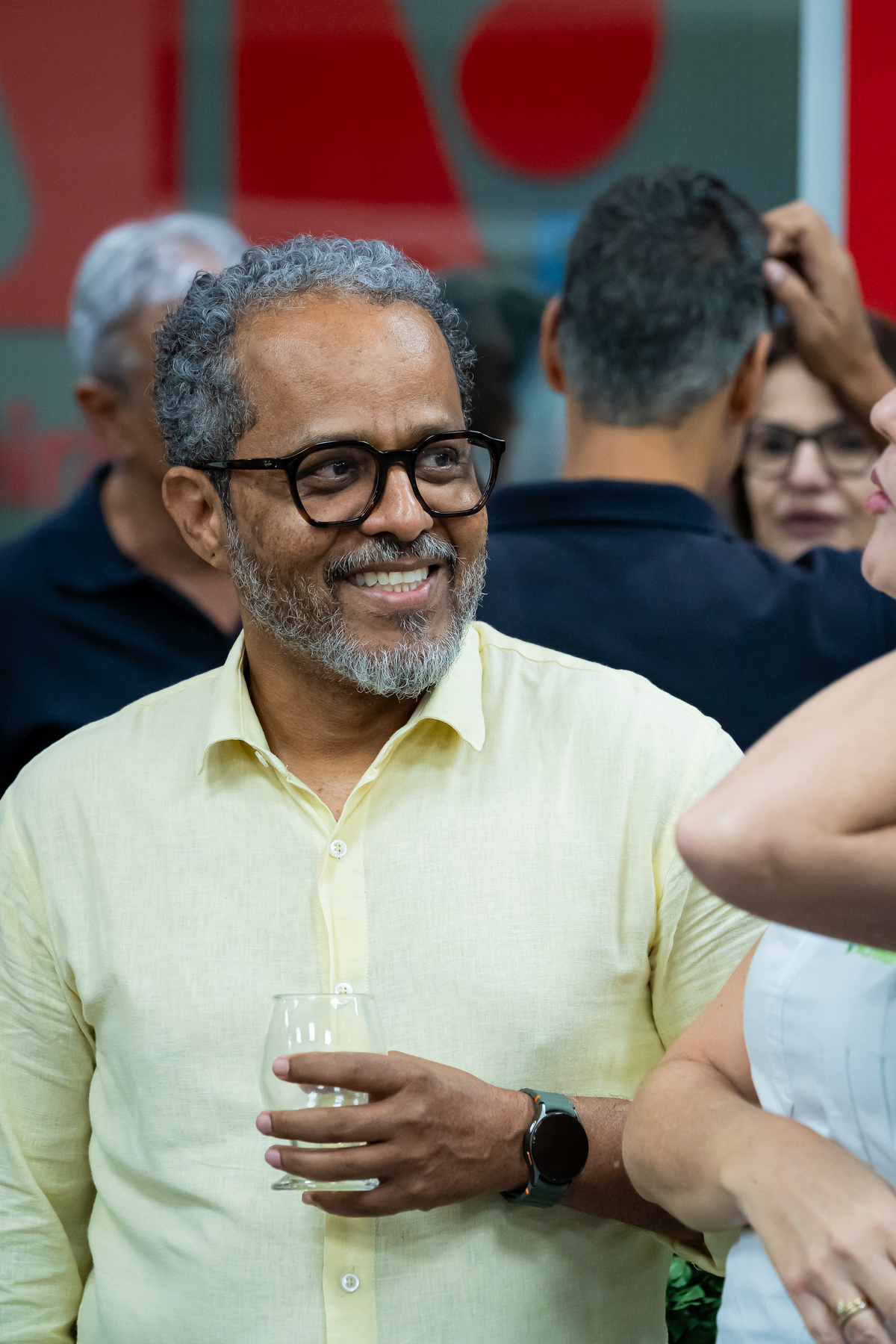 Colaboradores do Grupo EP celebram inauguração dos novos estúdios