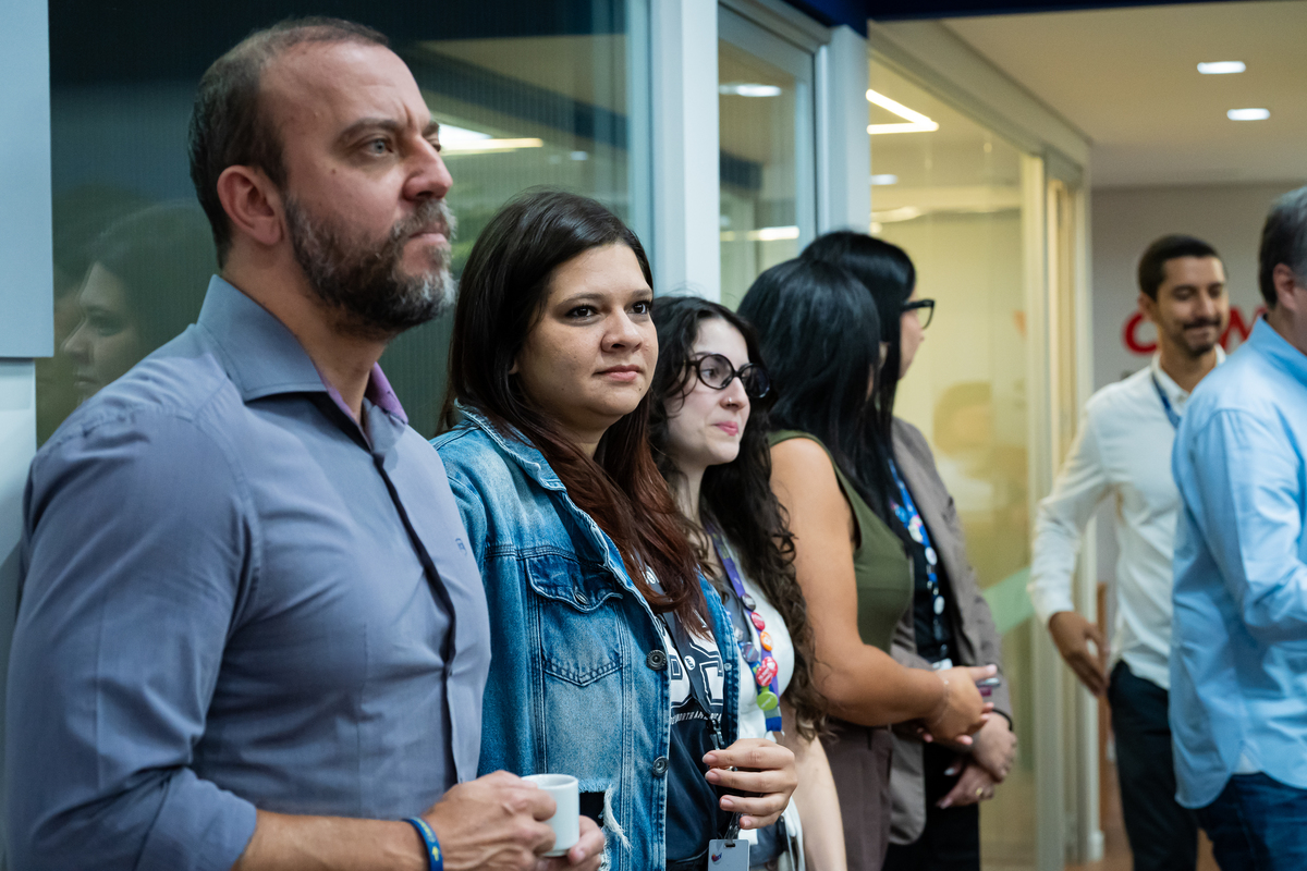 Colaboradores do Grupo EP celebram inauguração dos novos estúdios