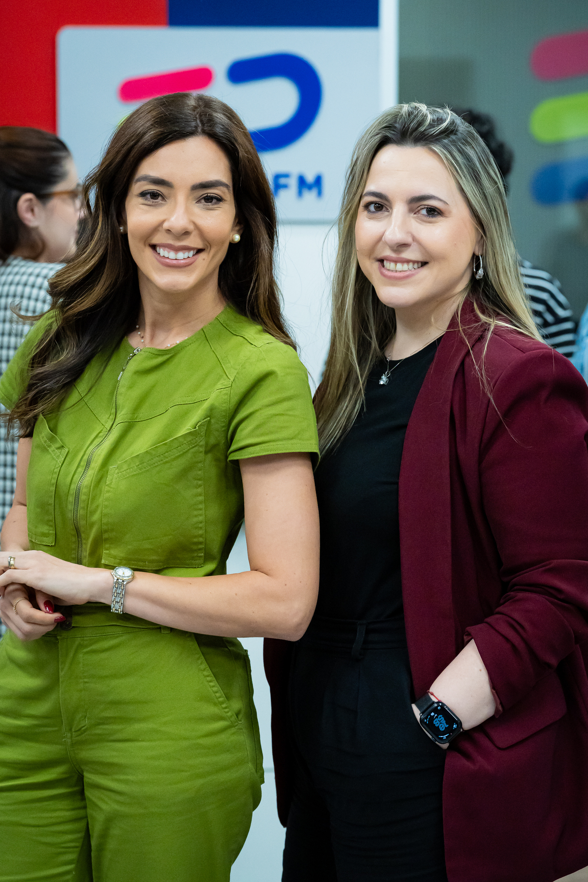 Colaboradores do Grupo EP celebram inauguração dos novos estúdios