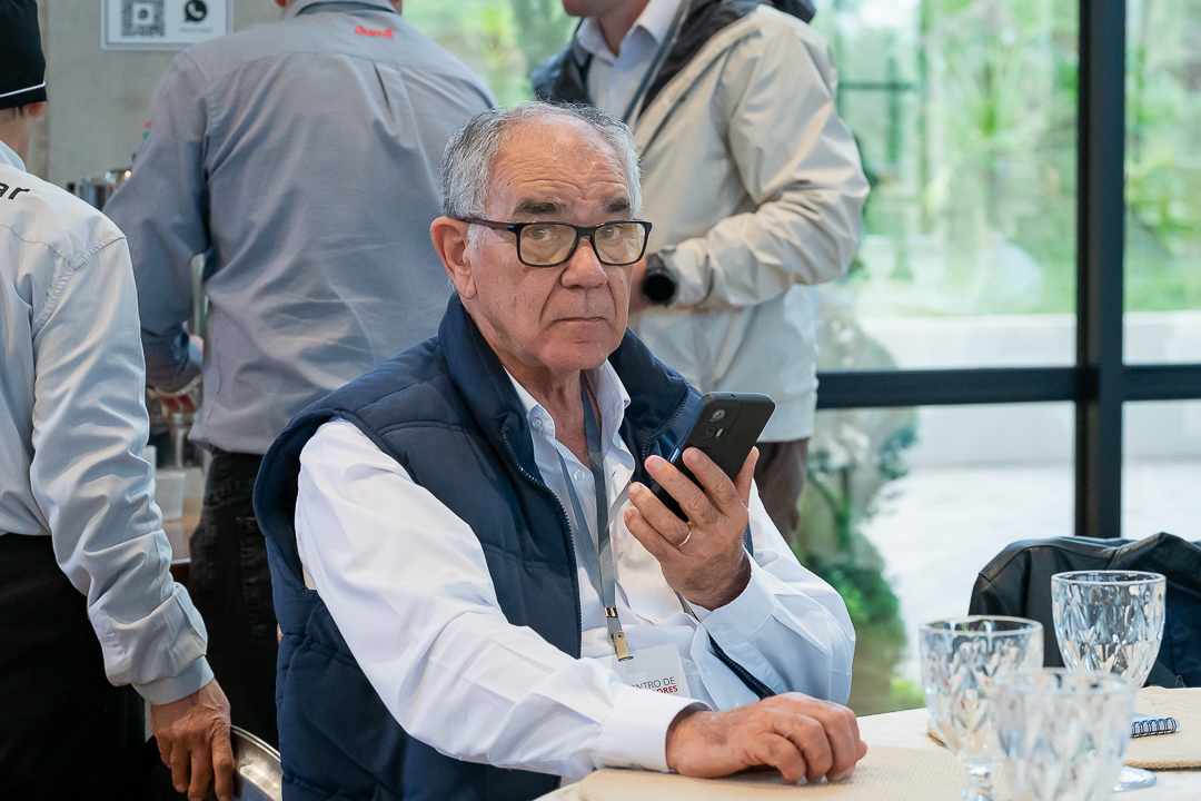 Empresários e parceiros reunidos no encontro da Jumil