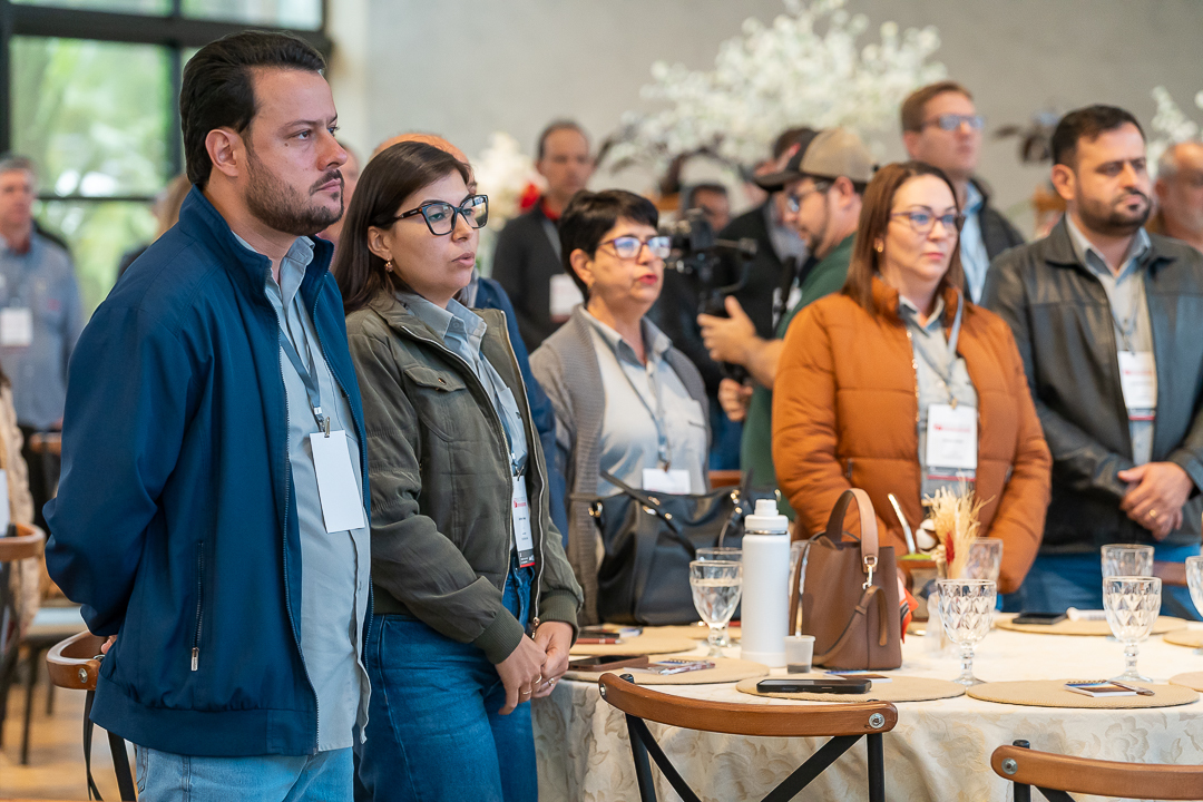 Empresários e parceiros reunidos no encontro da Jumil