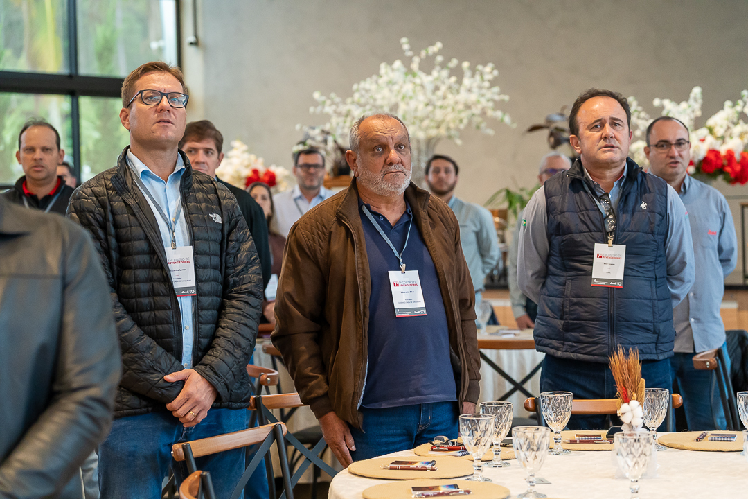 Empresários e parceiros reunidos no encontro da Jumil