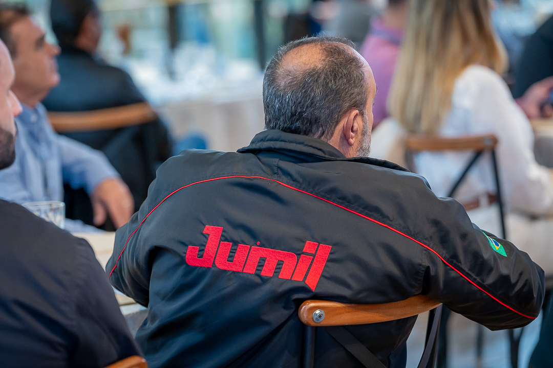 Empresários e parceiros reunidos no encontro da Jumil
