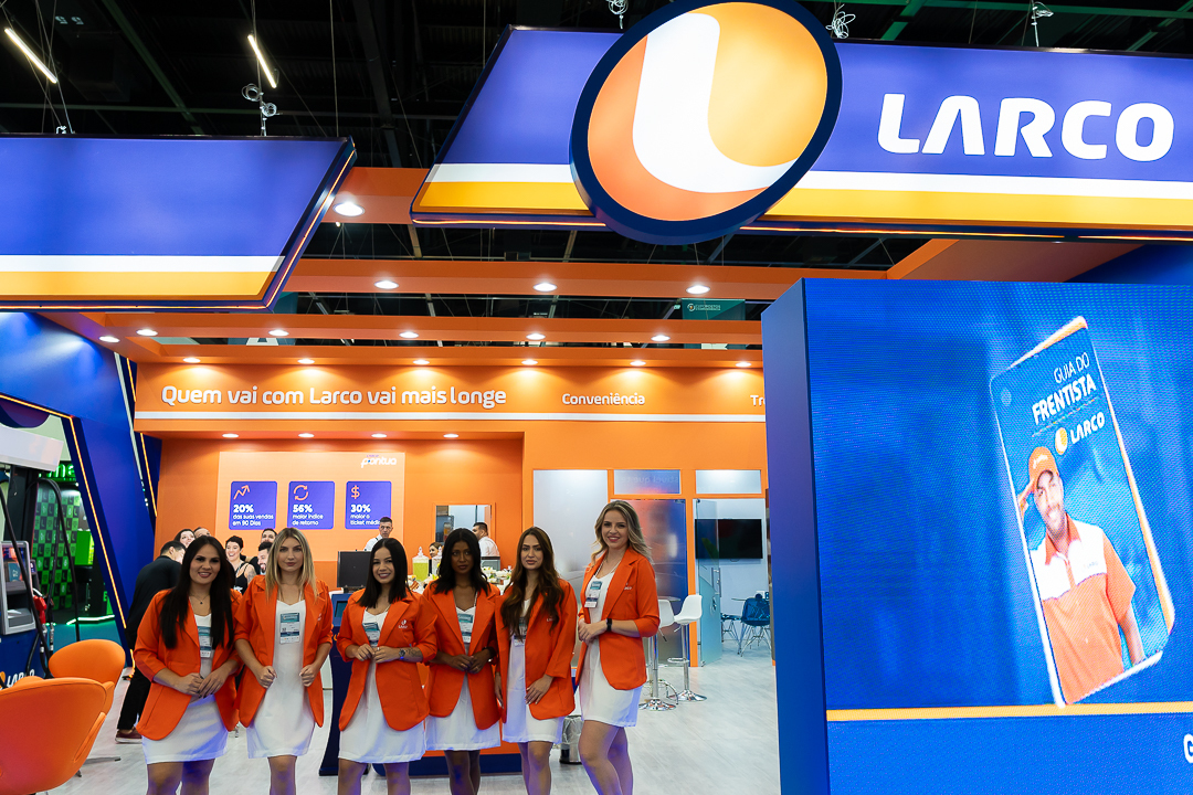 O estande da Larco pronto para receber clientes e parceiros