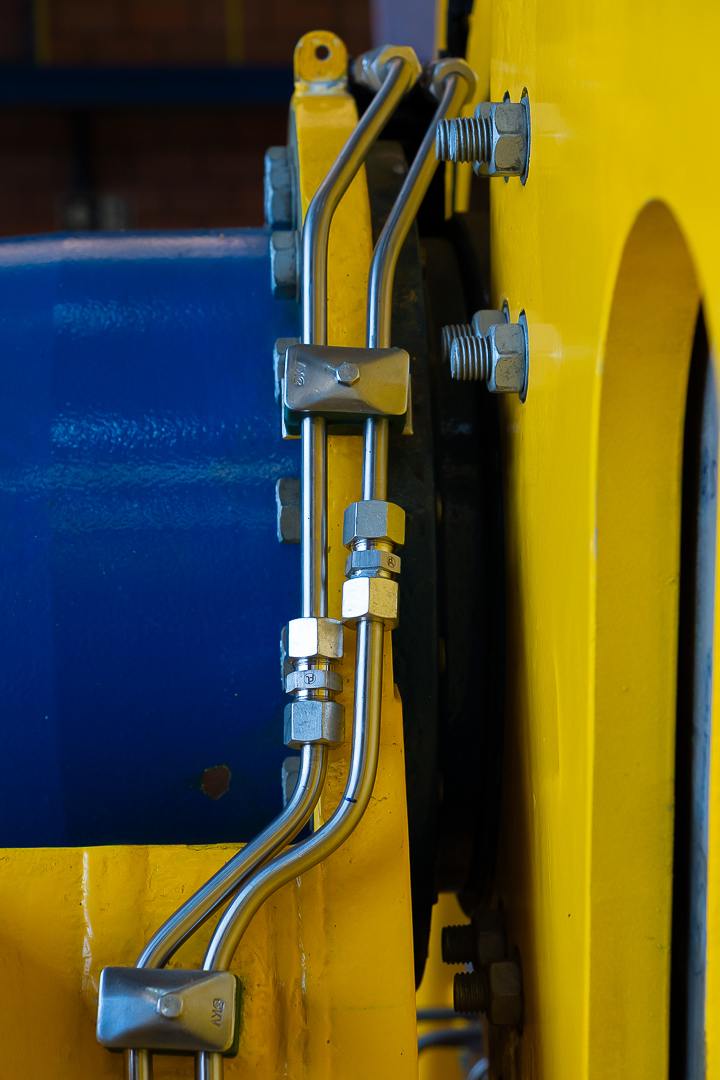 No detalhe, a robustez que sustenta equipamentos de padrão internacional.