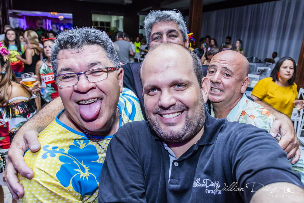 e tome selfie hahahaha