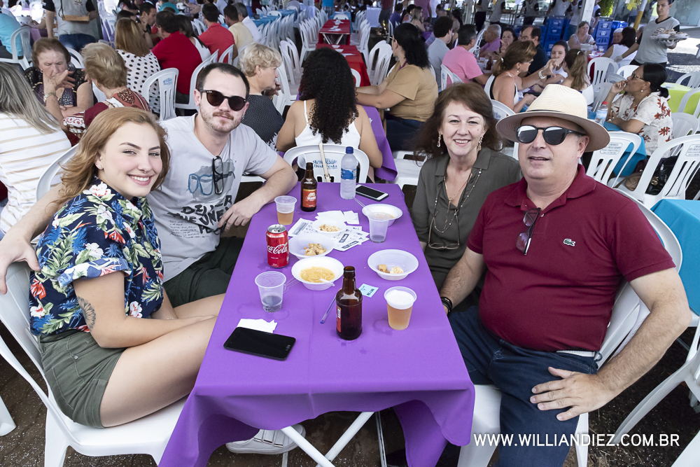 Porco-no-rolete-fiat-padova-sertaozinho