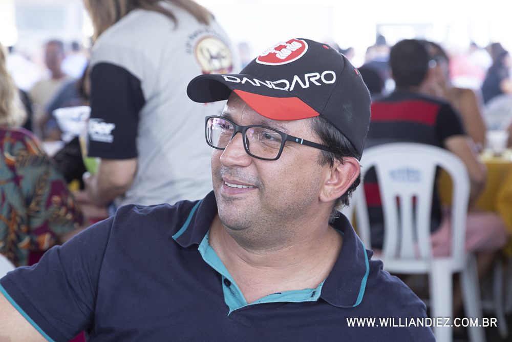 Porco-no-rolete-fiat-padova-sertaozinho