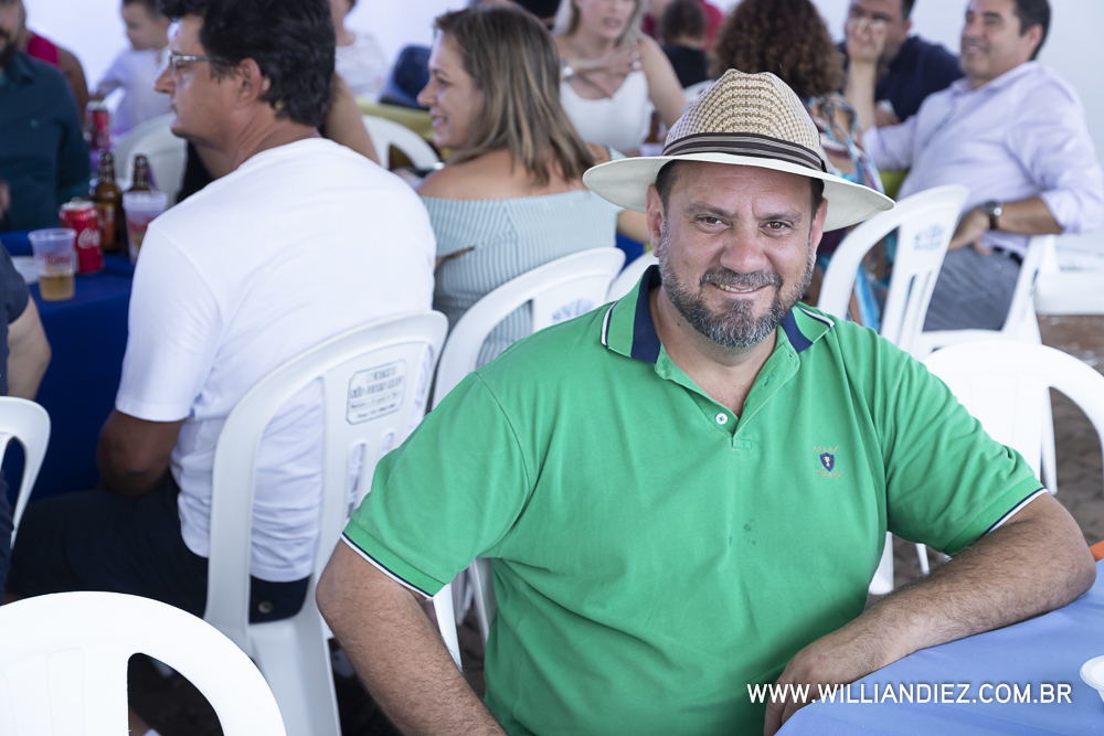 Porco-no-rolete-fiat-padova-sertaozinho