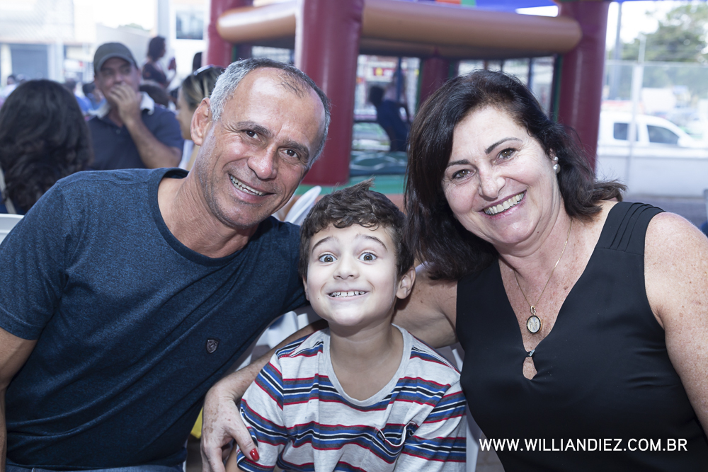 Porco-no-rolete-fiat-padova-sertaozinho