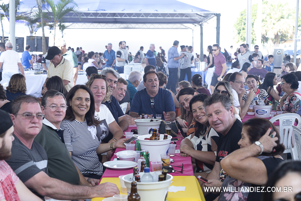 Porco-no-rolete-fiat-padova-sertaozinho