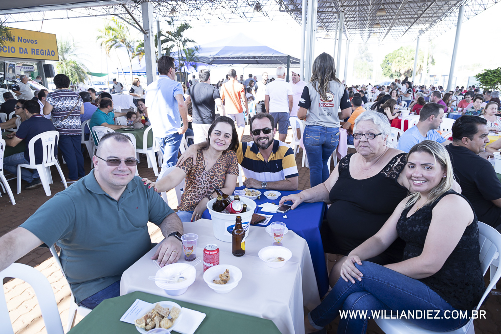 Porco-no-rolete-fiat-padova-sertaozinho