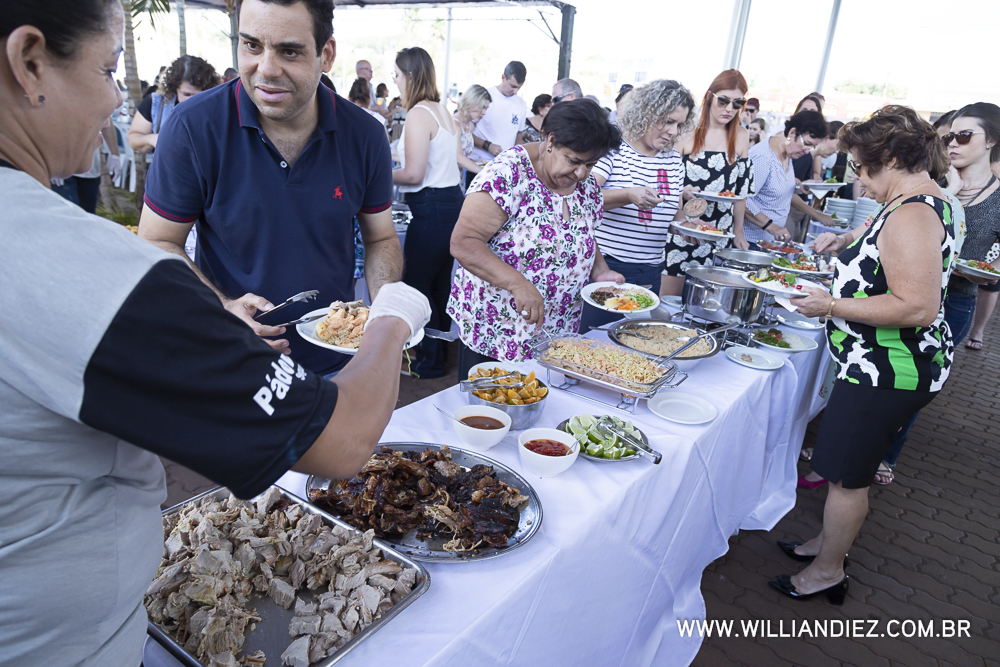 Porco-no-rolete-fiat-padova-sertaozinho