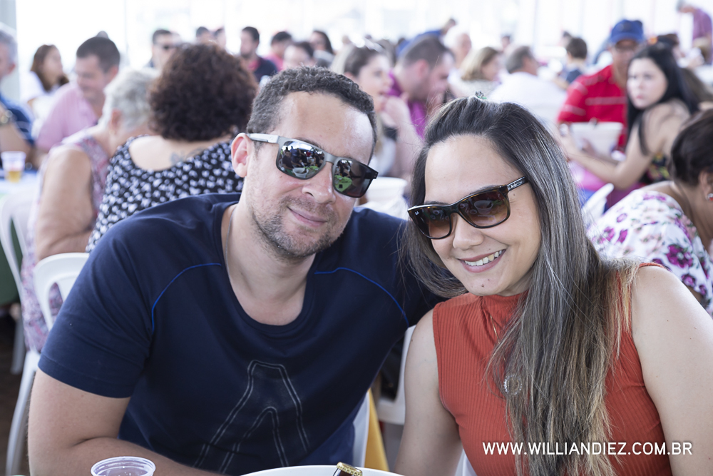 Porco-no-rolete-fiat-padova-sertaozinho