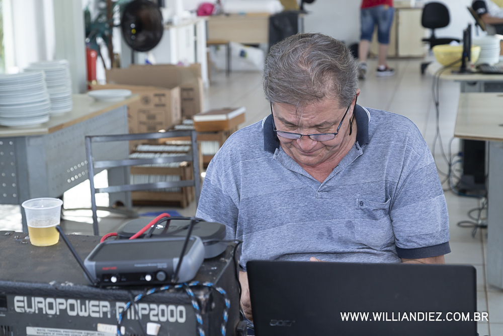 Porco-no-rolete-fiat-padova-sertaozinho