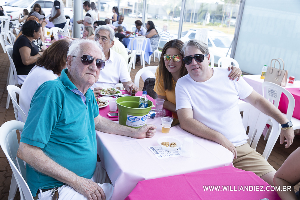 Porco-no-rolete-fiat-padova-sertaozinho