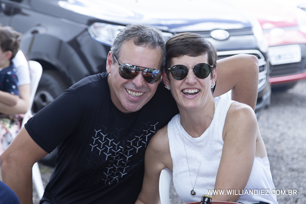 Porco-no-rolete-fiat-padova-sertaozinho