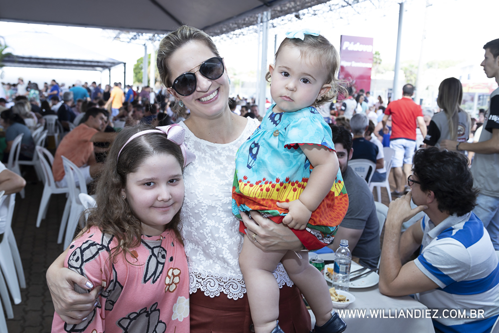 Porco-no-rolete-fiat-padova-sertaozinho