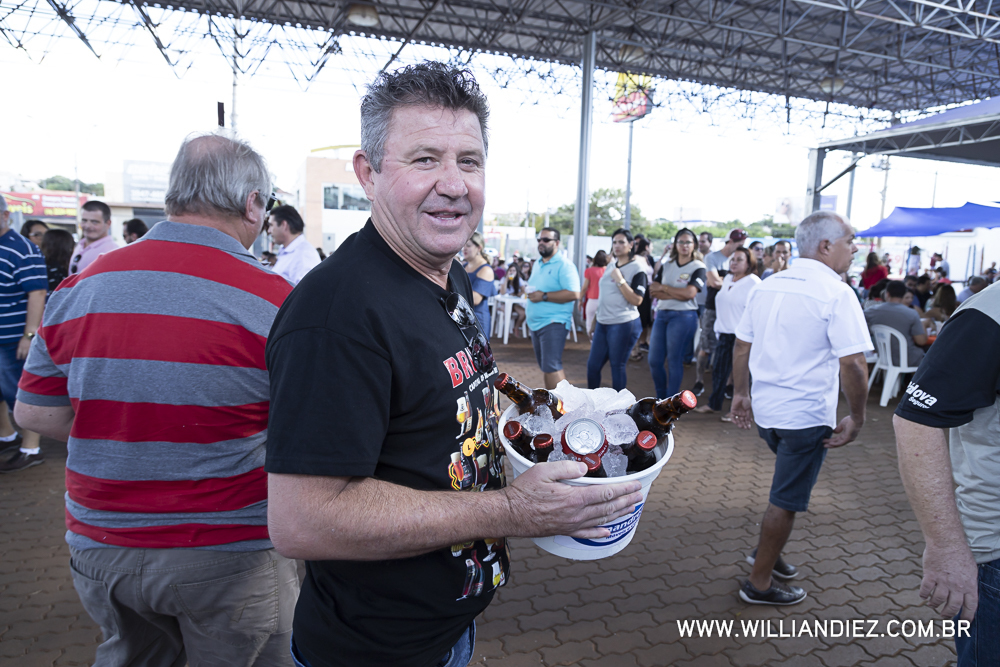 Porco-no-rolete-fiat-padova-sertaozinho