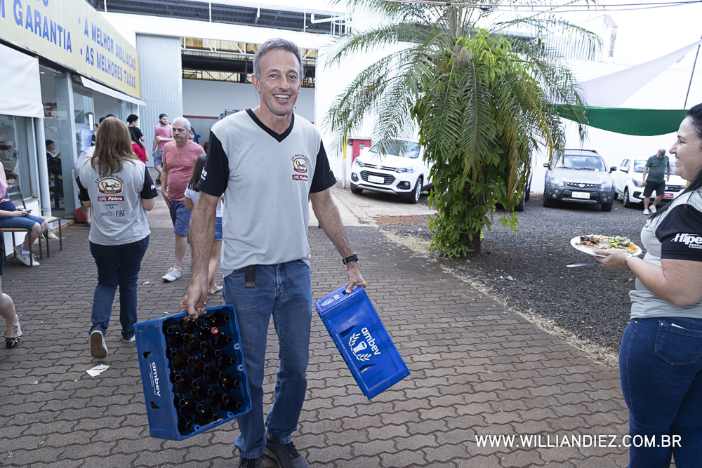Porco-no-rolete-fiat-padova-sertaozinho