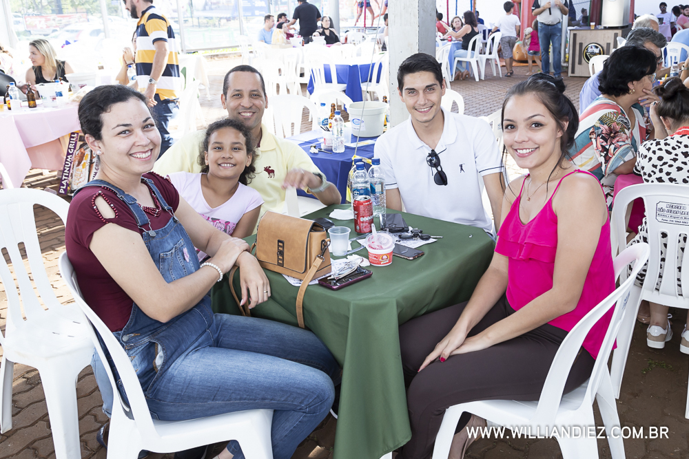 Porco-no-rolete-fiat-padova-sertaozinho