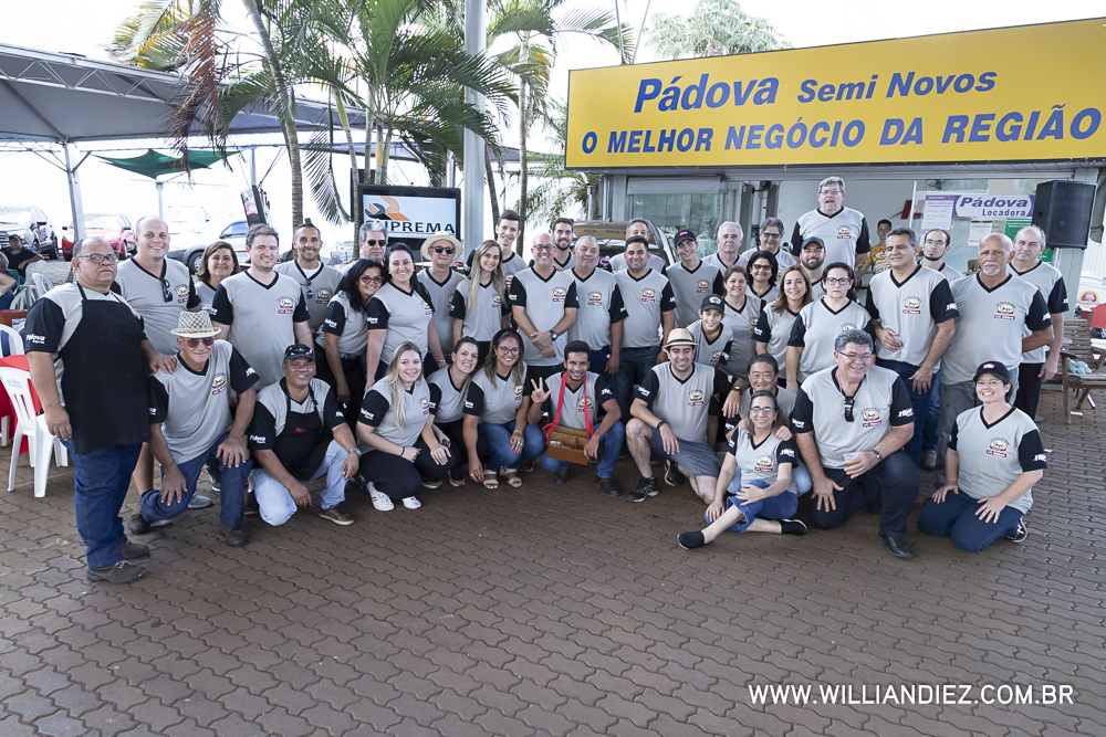 Porco-no-rolete-fiat-padova-sertaozinho