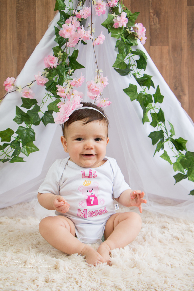 Ah... mais sorrisos! Uma bebê tão simpática só poderia render fotos tão lindas!