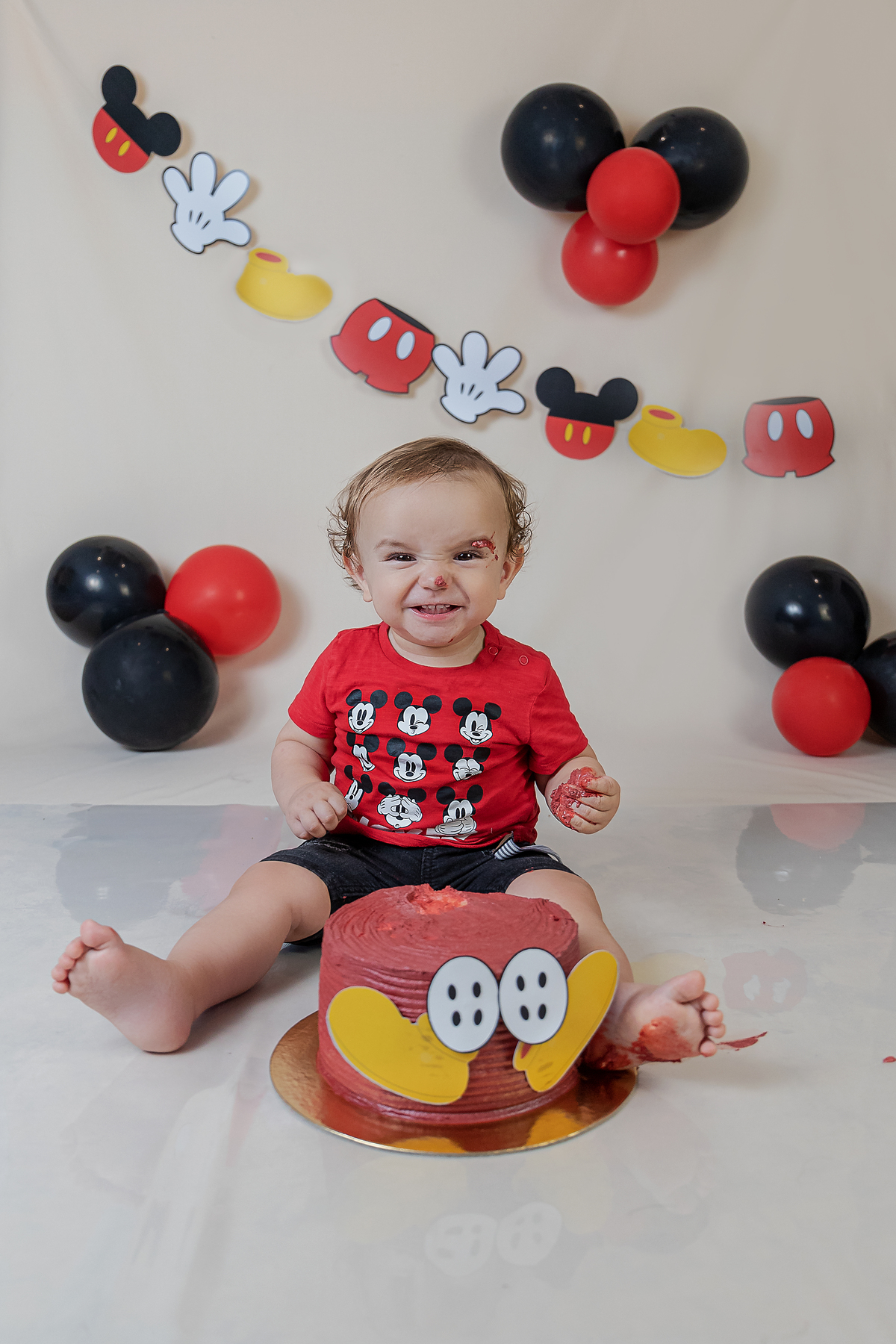 Smash the cake tema Mickey do Marcelo - Leiria