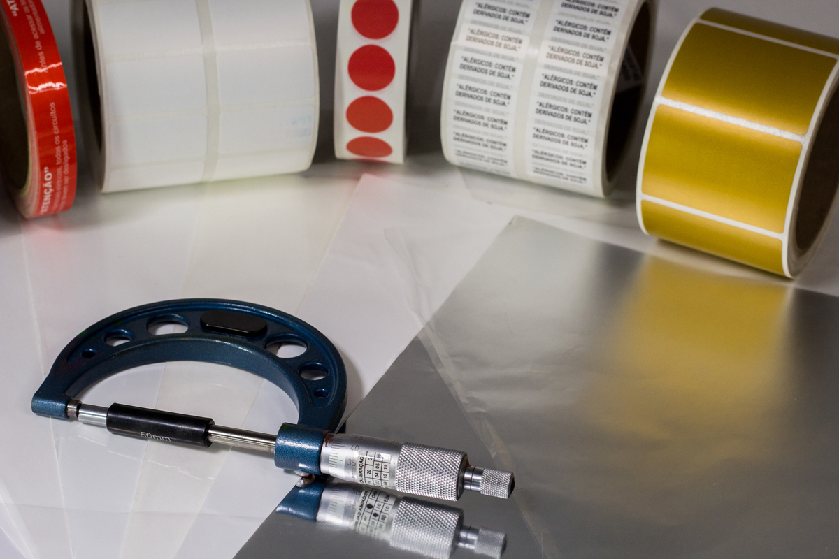 especímetro, ferramenta para medir espessura do papel flexográfico, rótulos de etiquetas flexográficas