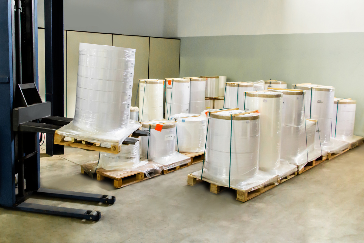 bobinas inteiras para corte flexografia e empilhadeira