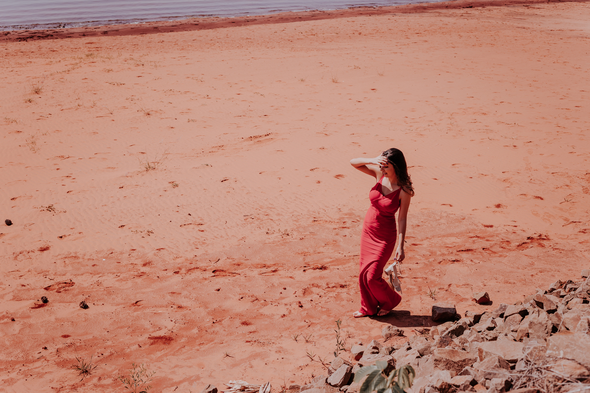 ensaio fotográfico feminino debutante realizado pela fotografa de bauru thais augusto fotografia no hotel farol do lago em avaré piraju - sp fotos naturais, espontaneas criativas e direcionadas para a mulher se sentir com a auto estima elevada e linda 