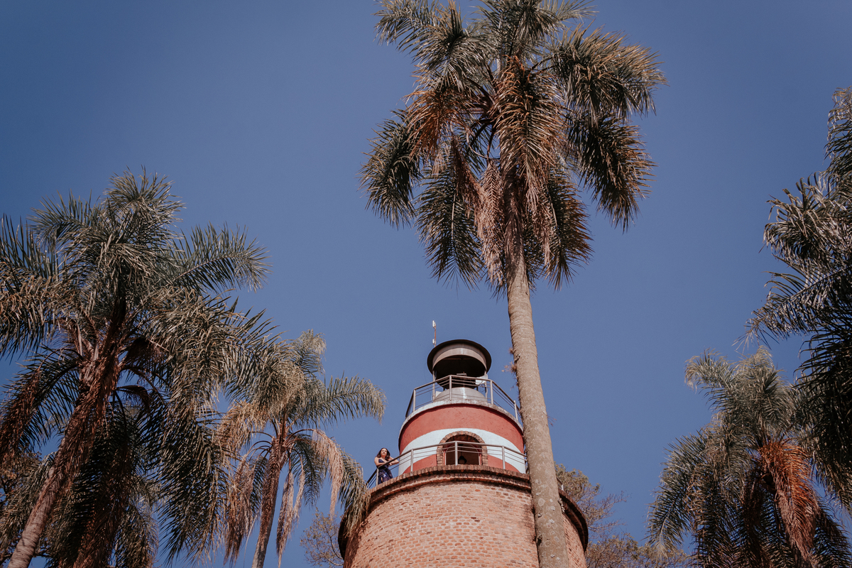 ensaio fotográfico feminino debutante realizado pela fotografa de bauru thais augusto fotografia no hotel farol do lago em avaré piraju - sp fotos naturais, espontaneas criativas e direcionadas para a mulher se sentir com a auto estima elevada e linda 
