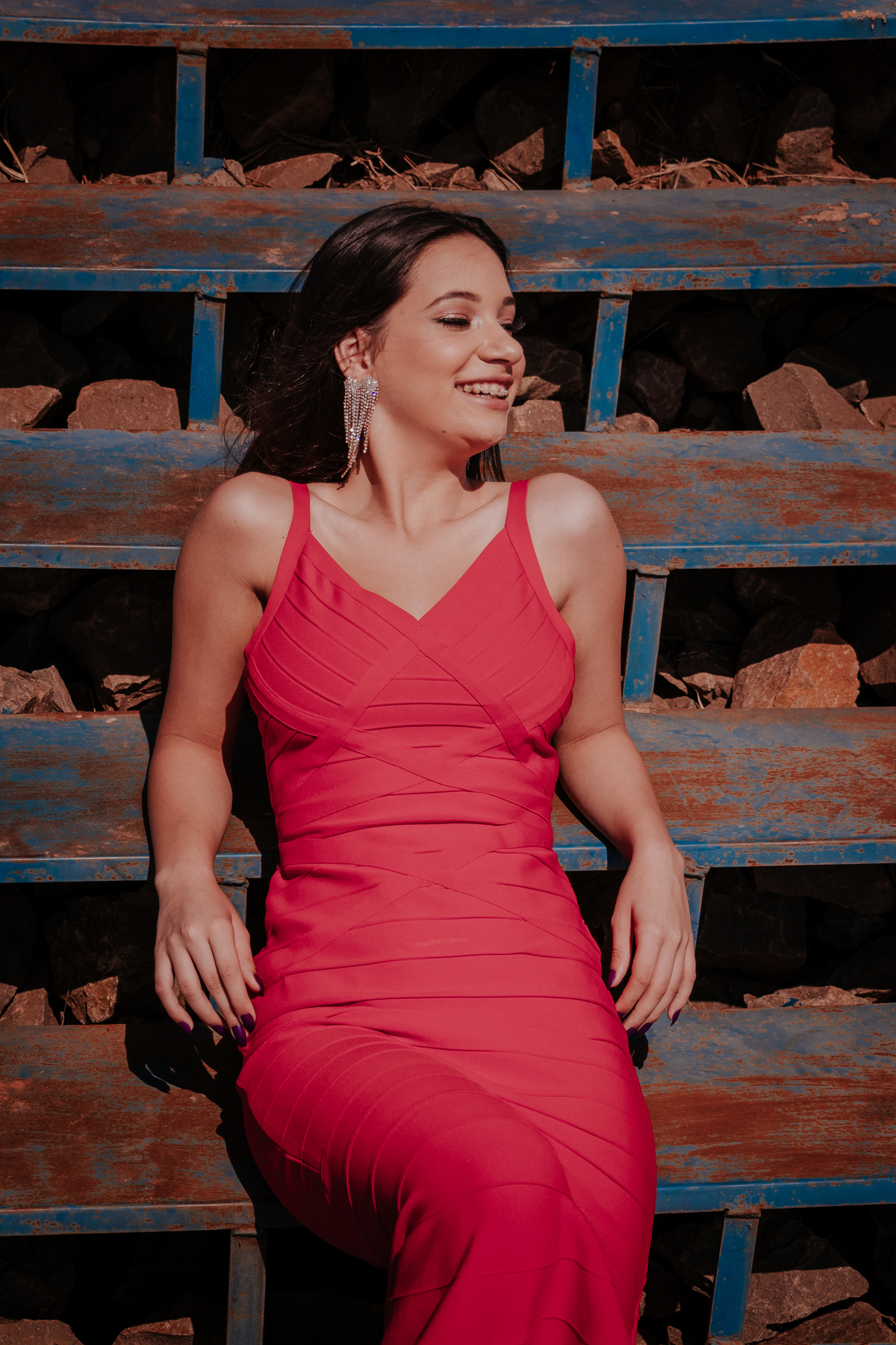 ensaio fotográfico feminino debutante realizado pela fotografa de bauru thais augusto fotografia no hotel farol do lago em avaré piraju - sp fotos naturais, espontaneas criativas e direcionadas para a mulher se sentir com a auto estima elevada e linda 