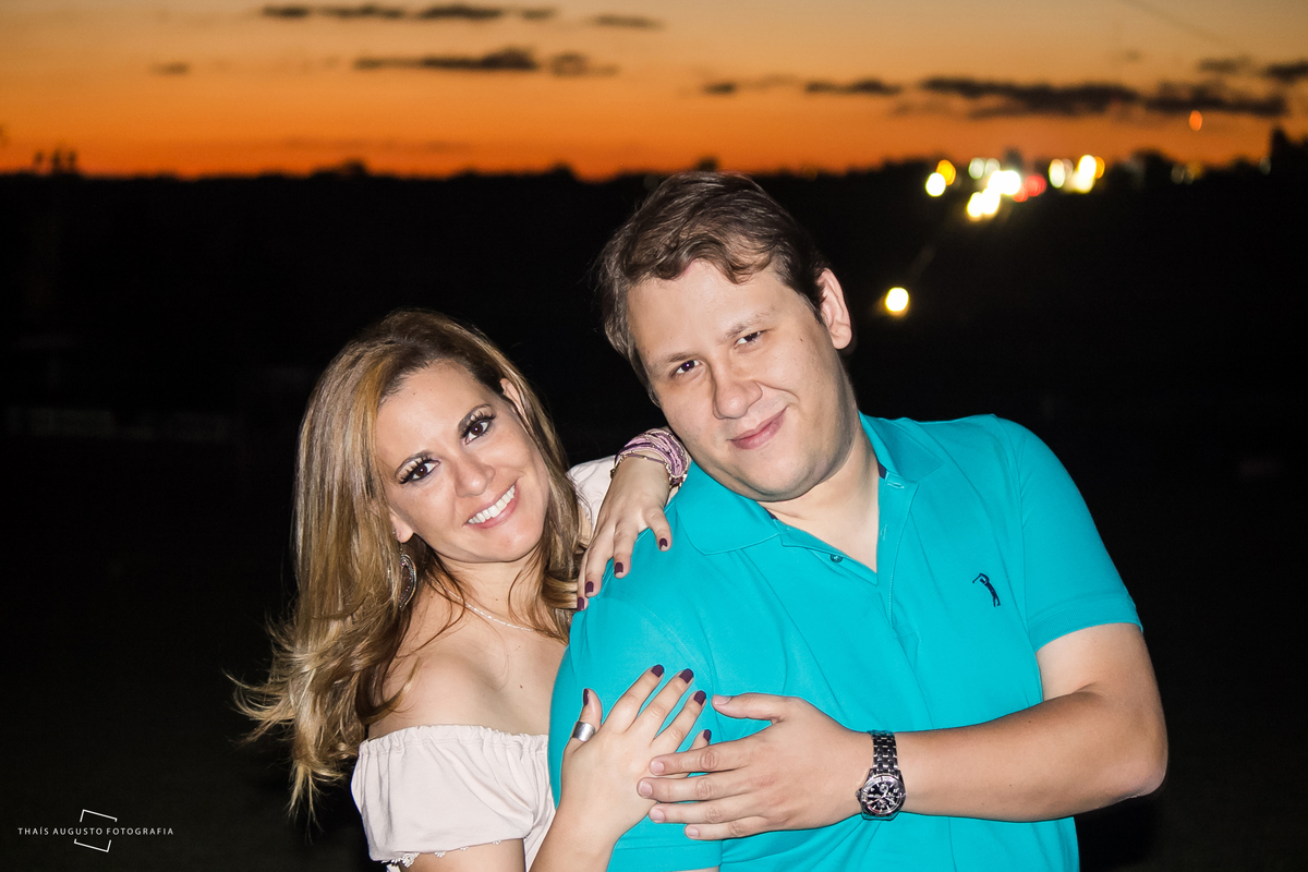 ensaio pré-wedding em Brotas-SP por do sol, casal romântico - thais augusto fotografia - bauru.sp - fotografia de casamento, mini ensaio pré-casamento, 