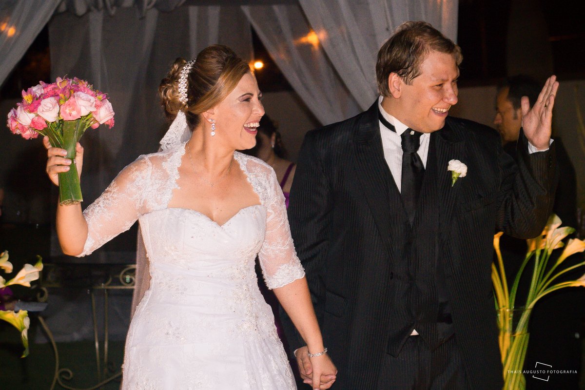 Casamento realizado na cidade de Bauru.SP, make nas Camillas e casamento na chácara santa felicidade, wedding Carmecy & Paulo Tonon, fotos Thais Augusto Fotografia, fotógrafa na cidade de Bauru-SP, fotos com autoria e criatividade emoção fotos espontâneas