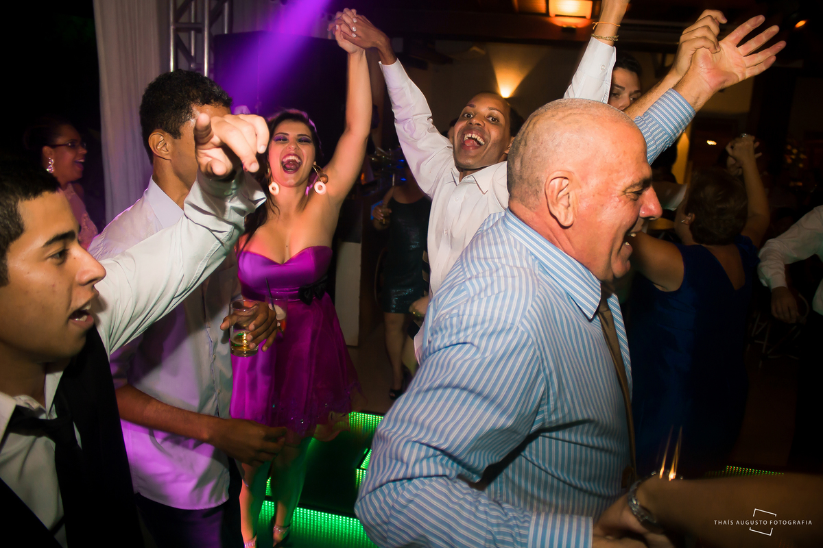 Casamento realizado na cidade de Bauru.SP, make nas Camillas e casamento na chácara santa felicidade, wedding Carmecy & Paulo Tonon, fotos Thais Augusto Fotografia, fotógrafa na cidade de Bauru-SP, fotos com autoria e criatividade emoção fotos espontâneas