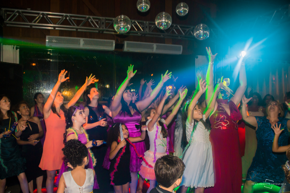 Casamento realizado na cidade de Bauru.SP, make nas Camillas e casamento na chácara santa felicidade, wedding Carmecy & Paulo Tonon, fotos Thais Augusto Fotografia, fotógrafa na cidade de Bauru-SP, fotos com autoria e criatividade emoção fotos espontâneas