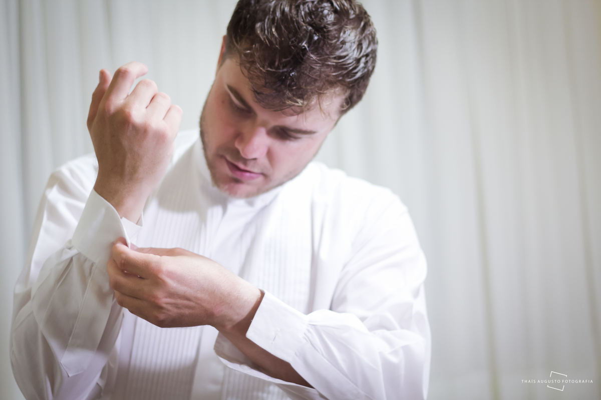 casamento realizado na cidade de monte azul paulista.sp noivos Indira & Tiago casal músico ensaio fotográfico de músico com instrumentos musicais super romantico fotos espontâneas e criativas em Bauru fotógrafa Thais Augusto Fotografia, fotos de casamento
