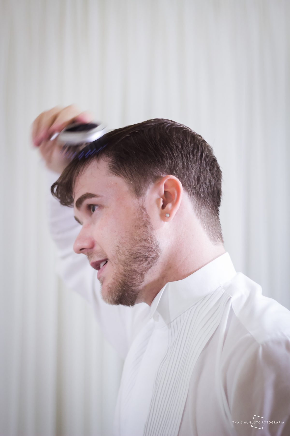 casamento realizado na cidade de monte azul paulista.sp noivos Indira & Tiago casal músico ensaio fotográfico de músico com instrumentos musicais super romantico fotos espontâneas e criativas em Bauru fotógrafa Thais Augusto Fotografia, fotos de casamento
