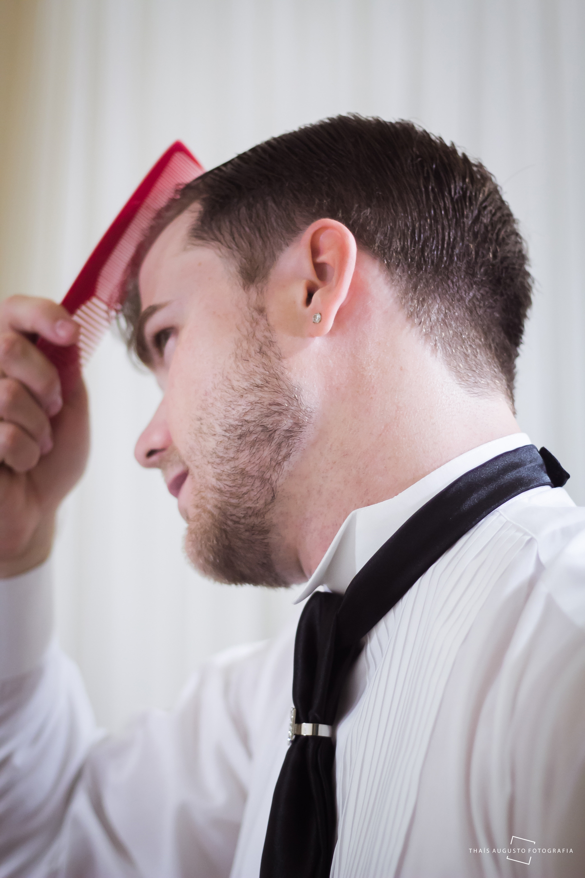 casamento realizado na cidade de monte azul paulista.sp noivos Indira & Tiago casal músico ensaio fotográfico de músico com instrumentos musicais super romantico fotos espontâneas e criativas em Bauru fotógrafa Thais Augusto Fotografia, fotos de casamento
