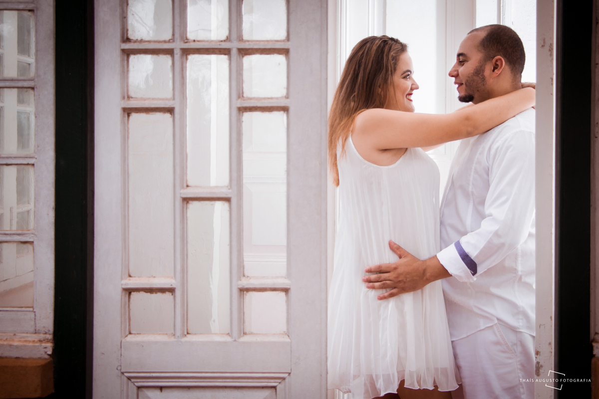 Ensaio Pré-Wedding no Castelo Furlani realizado em Pederneiras - São Paulo. Ensaio Fotográfico pré casamento, fotos feitas no Castelo de Pederneiras - SP